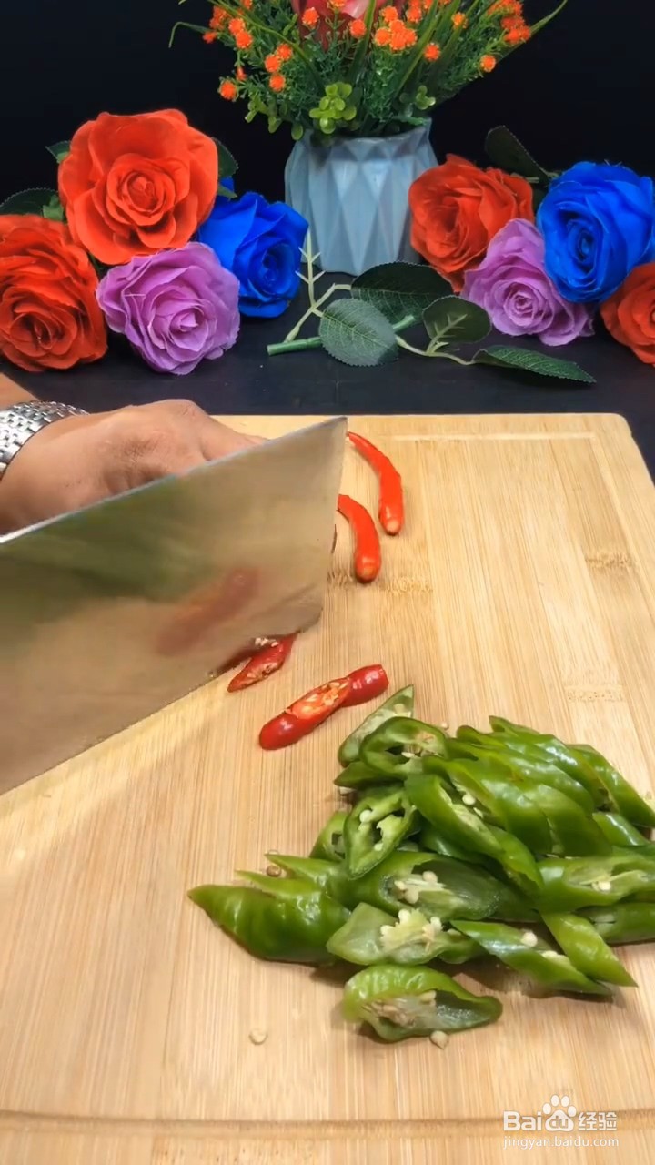 特别下饭好吃又易做的五花肉炒辣椒要怎样做