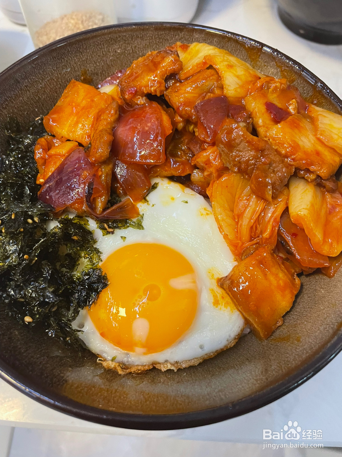韩式辣白菜五花肉拌饭的做法