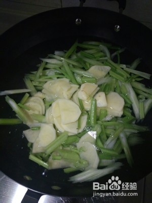芹菜这样才好吃