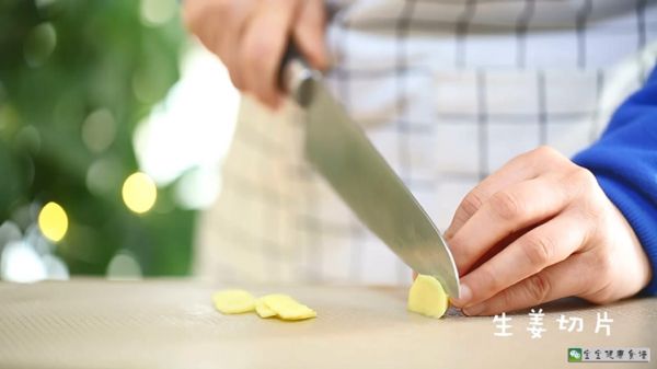 玉米海带排骨汤