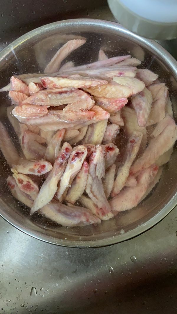 花儿卤入口即化鸡翅尖