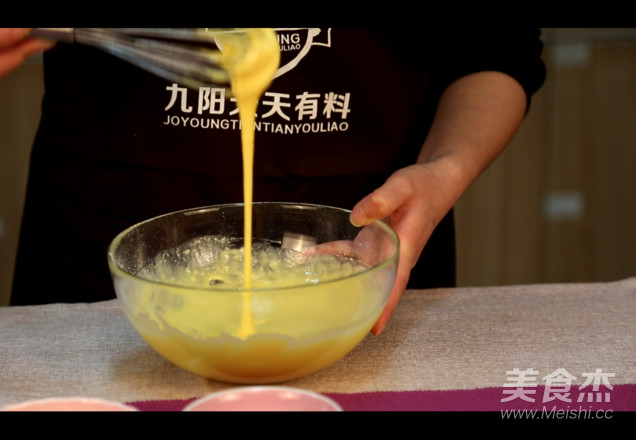 草莓慕斯蛋糕