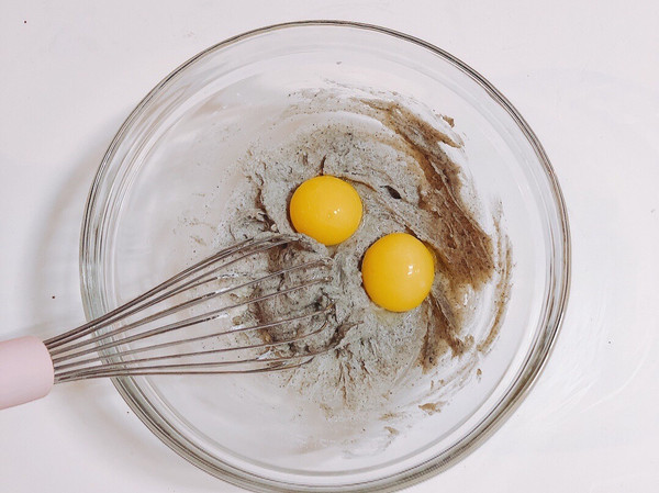 香浓黑芝麻纸杯蛋糕高颜值甜品