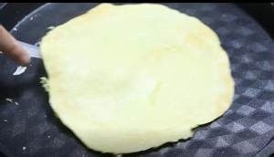 胡萝卜瘦肉鸡蛋卷的做法