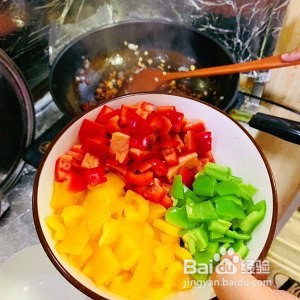 彩椒炒肉（柿子椒炒肉）