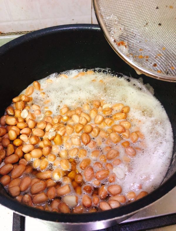 家常油酥花生米