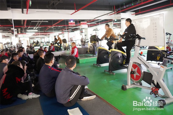 考健身教练证需要多少钱?哪些证书比较权威?