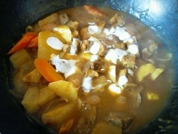 咖喱土豆炖牛腱