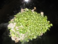 炒肉酱的做法