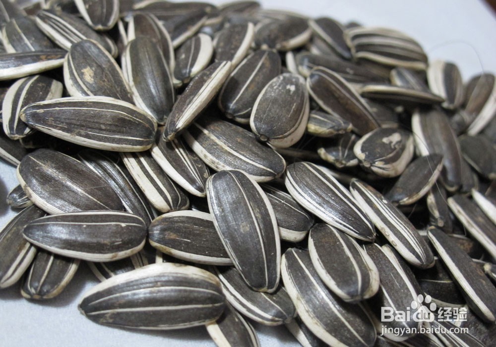 瓜子皮卡在牙缝怎么办