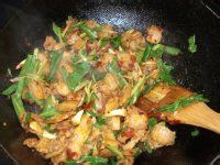 回锅肉的做法。