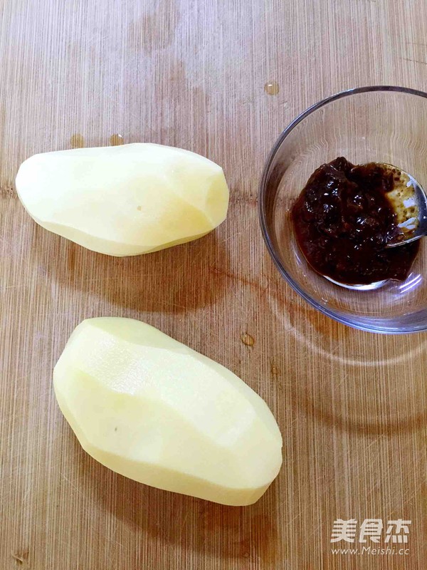 排骨炖土豆的做法