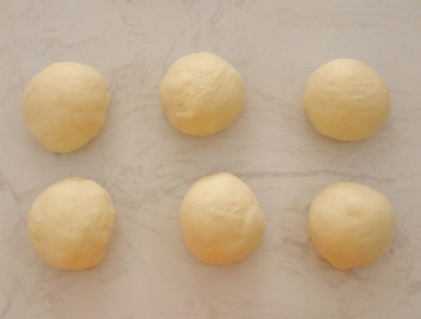 芝心火腿肉松面包