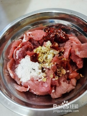 养生食补四季豆梅干菜炒肉的做法