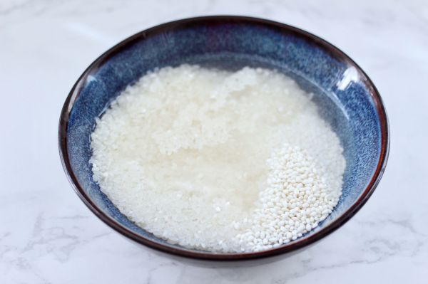 三色藜麦青菜饭团