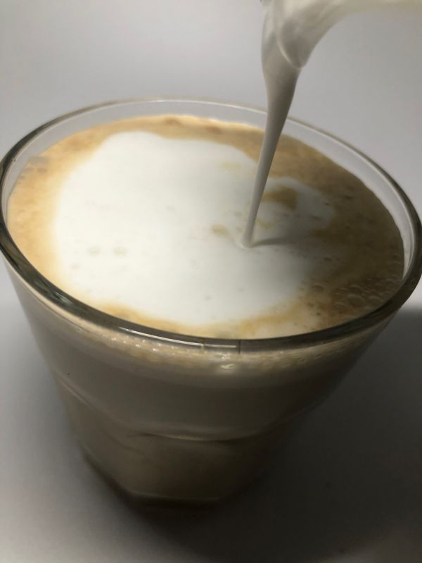 低脂海盐杏仁奶拿铁