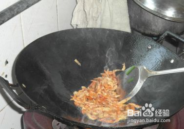 虾仁辣椒粉的做法