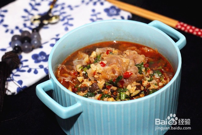 家常蒜香豆芽肥牛锅的做法