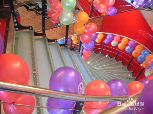 气球怎样练成一串