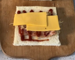 肉松吐司卷的做法