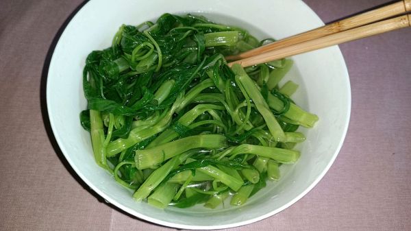 轻食凉拌空心菜