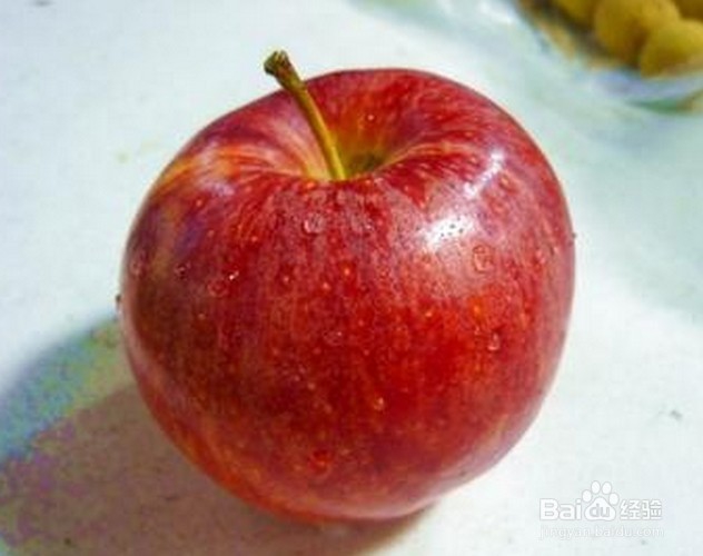 脸上长痘痘吃什么水果好