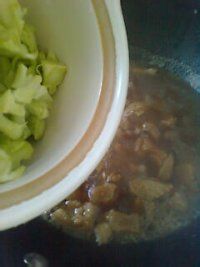 菜杆烧肉的做法