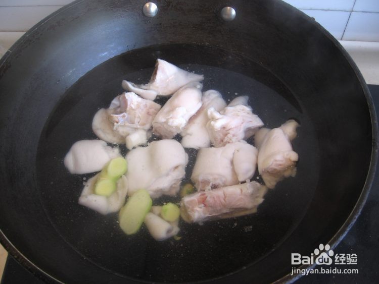 如何制作腐乳烧猪蹄