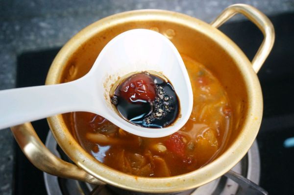 番茄泡菜肥牛面