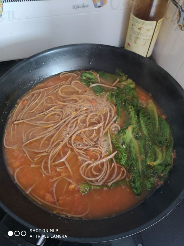 西红柿鸡蛋荞麦面