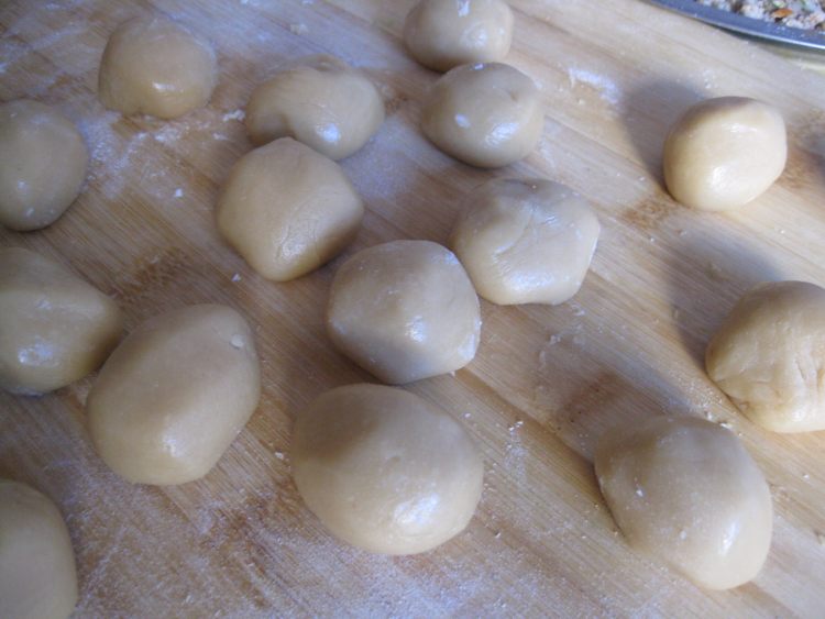 中秋节美食大盘点:好吃五仁月饼自己做,健康又营养