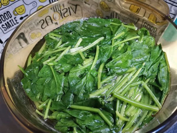 低脂凉拌菠菜豆腐皮