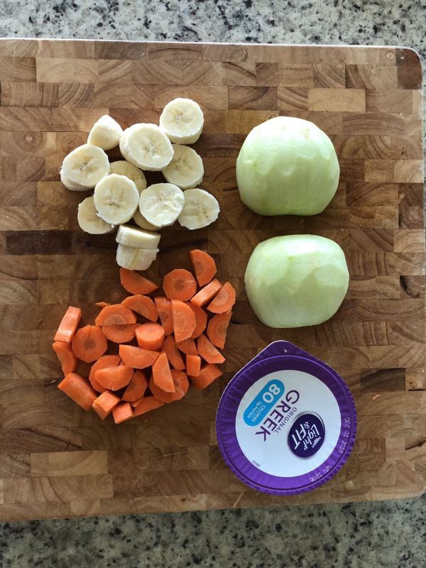 胡萝卜苹果香蕉思慕雪