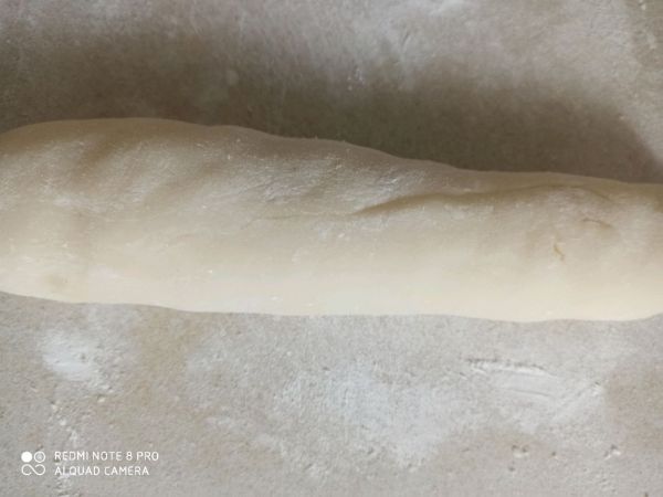 奶黄馅冰皮月饼