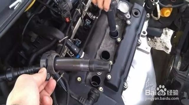 怎样更换汽车火花塞？