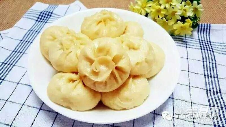 松软的大包子和肉龙