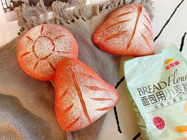 火龙果麻薯肉松软欧包