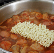 简单易做的火库韩式部队火锅