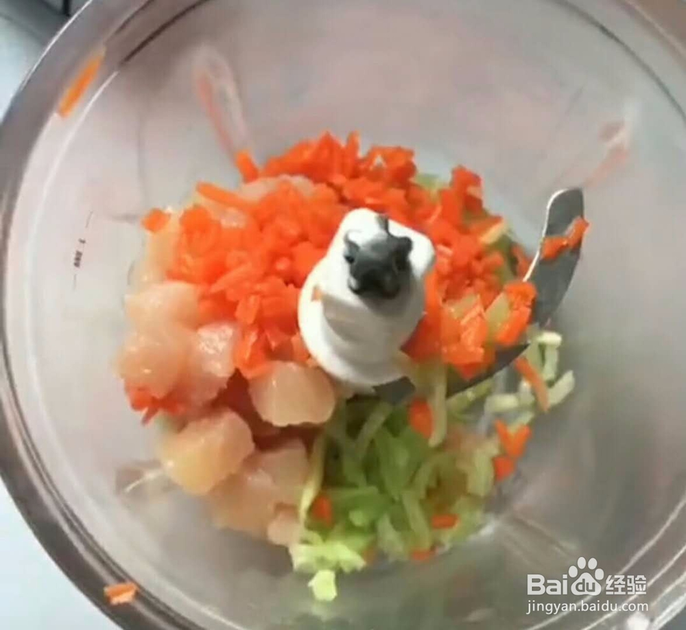 一岁以上宝宝制作鸡肉丸子汤做法