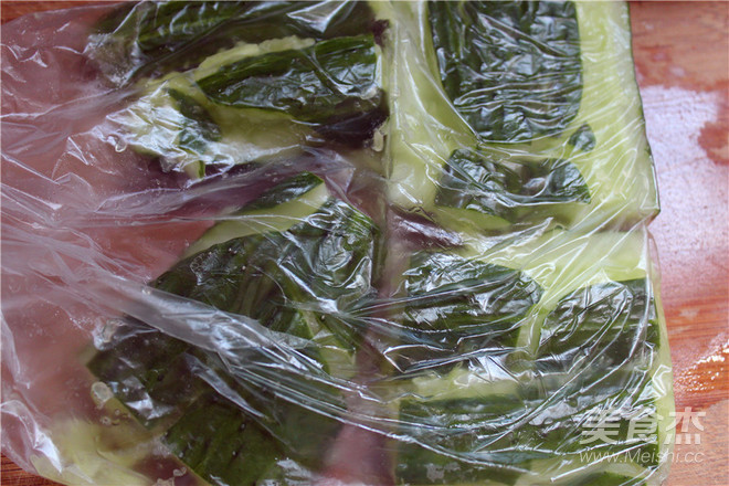 红椒拍黄瓜的做法