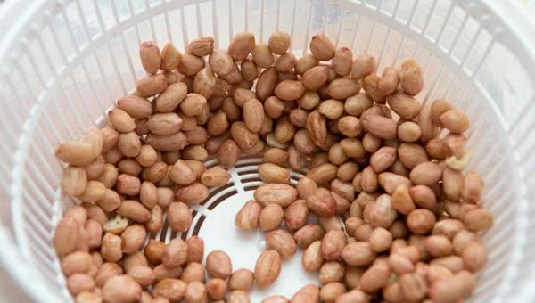 盐焗椒香花生米