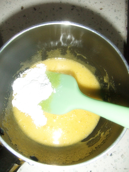 黑巧克力冰淇淋