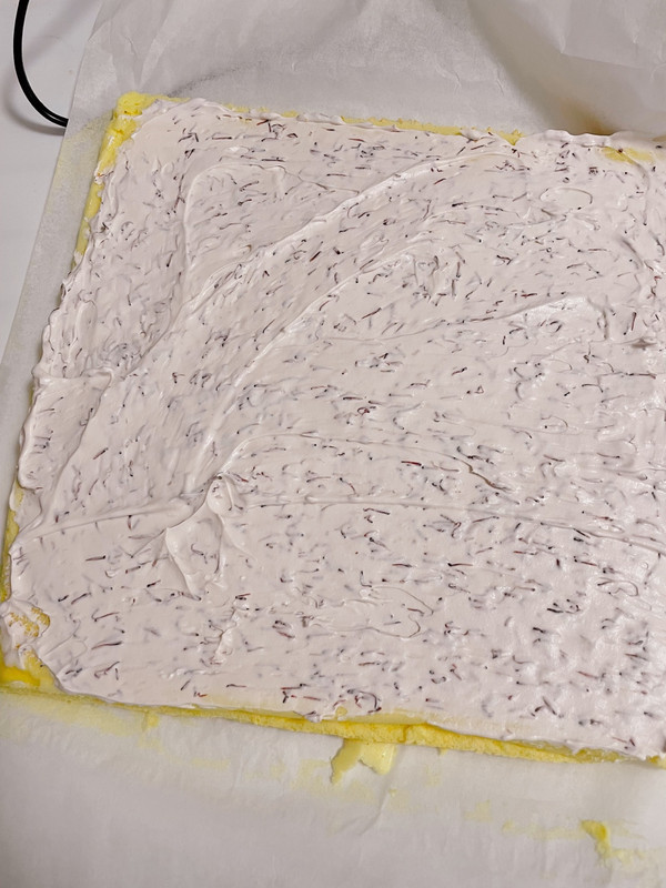 荔枝杨梅蛋糕卷