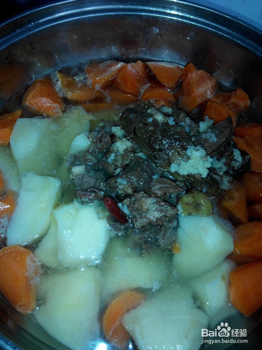 牛肉炖土豆胡萝卜