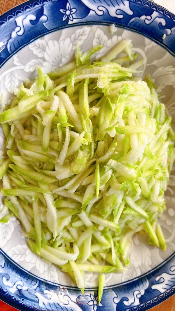 胡萝卜鸡蛋水饺