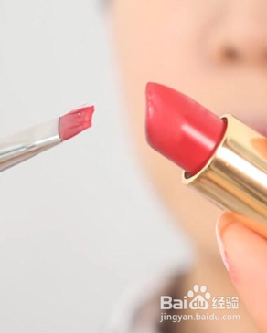 魅惑美妆：新手怎么样画出干净的红唇妆
