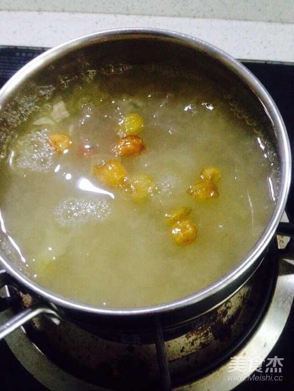 桂圆莲子银耳汤