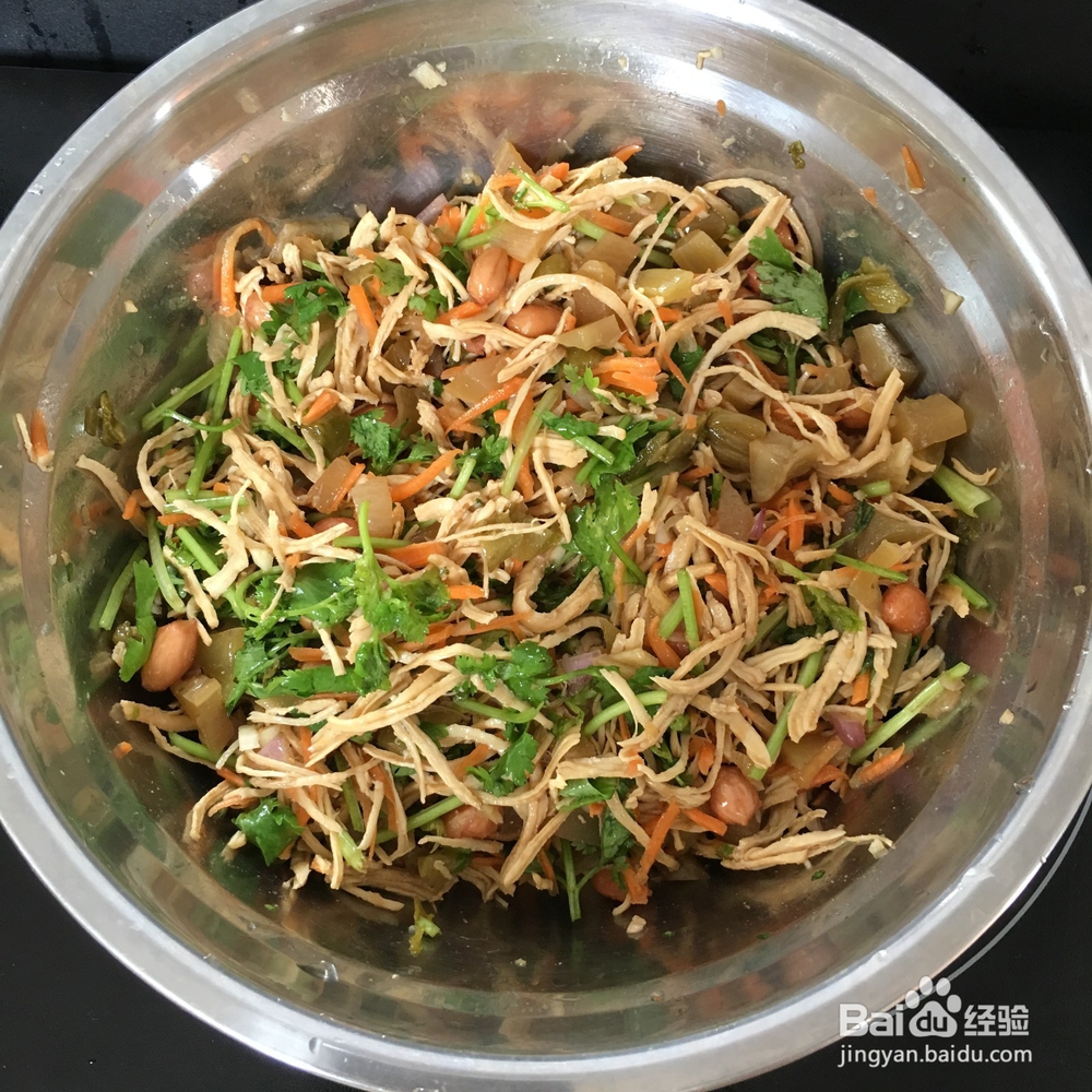吃剩的咸菜和鸡肉丝怎么做成凉拌？