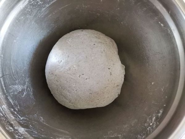 纯手工黑芝麻馒头