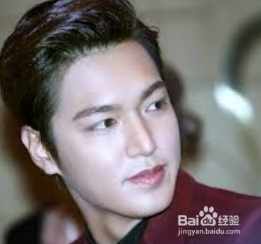 更多的男性转向整形手术以增强外观